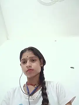 Snapshot of Mohnicute chatting on July 20, 2026, 6:54 pm Mohnicute online show from July 20, 2026, 6:54 pm