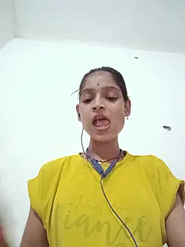 Snapshot of Mohnicute chatting on July 22, 2026, 6:54 pm Mohnicute online show from July 22, 2026, 6:54 pm