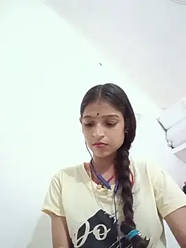 Snapshot of Mohnicute chatting on July 25, 2026, 6:05 pm Mohnicute online show from July 25, 2026, 6:05 pm