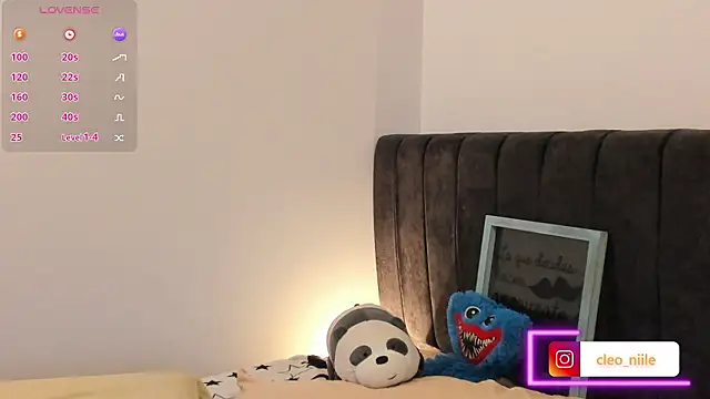 Snapshot of cleeo_nile chatting on February 15, 2026, 5:26 am cleeo nile online show from February 15, 2026, 5:26 am