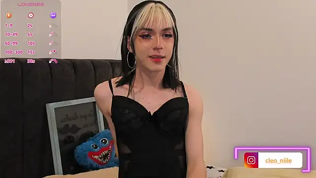 Snapshot of cleeo_nile chatting on February 21, 2026, 3:35 pm cleeo nile online show from February 21, 2026, 3:35 pm