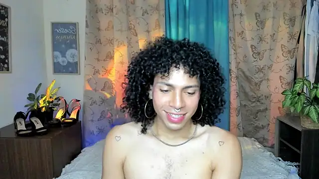 Angel White25 online show from February 28, 2026, 6:53 pm