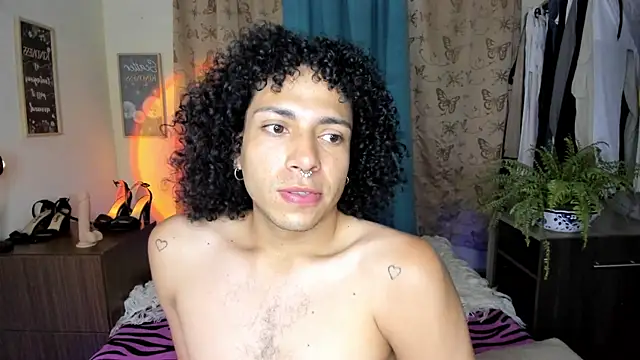 Angel White25 online show from April 10, 2026, 1:00 am