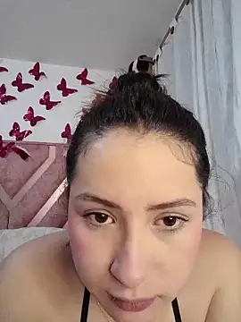 Snapshot of Rosaline-Baker- chatting on November 26, 2025, 4:57 am Rosaline-Baker- online show from November 26, 2025, 4:57 am