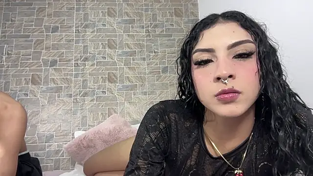 Snapshot of MrandMrsRivas chatting on November 20, 2025, 11:04 pm MrandMrsRivas online show from November 20, 2025, 11:04 pm