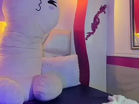 dulce gray online show from November 13, 2025, 1:54 pm