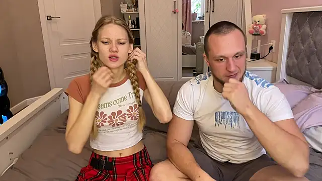 Daisy Couple online show from January 17, 2026, 7:35 am