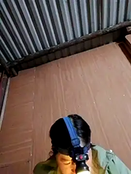 Snapshot of may-man chatting on December 2, 2025, 12:32 pm may-man online show from December 2, 2025, 12:32 pm