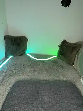 Snapshot of AuroraAllure_27 chatting on January 9, 2026, 6:10 pm AuroraAllure 27 online show from January 9, 2026, 6:10 pm