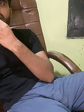 hotyyyyjonny online show from April 17, 2026, 4:54 pm