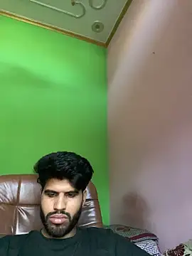 hotyyyyjonny online show from June 3, 2026, 4:04 am