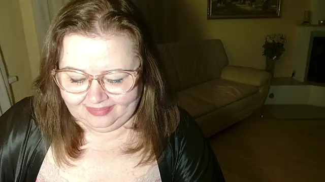 Natali-Gucci online show from December 4, 2025, 11:13 pm