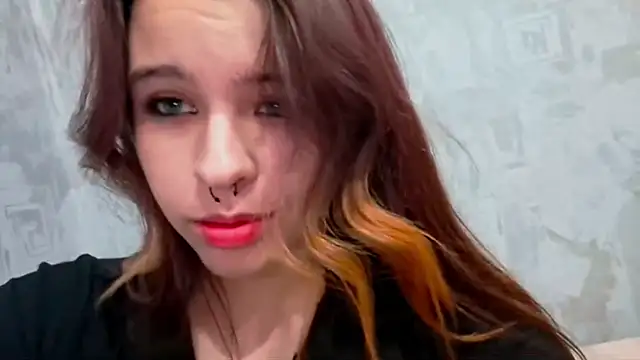 AwnyGrub online show from November 13, 2025, 4:28 pm