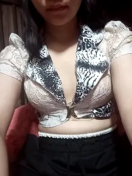 LynkLyy2k online show from November 15, 2025, 1:58 am