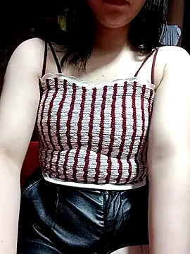 LynkLyy2k online show from November 16, 2025, 11:05 am