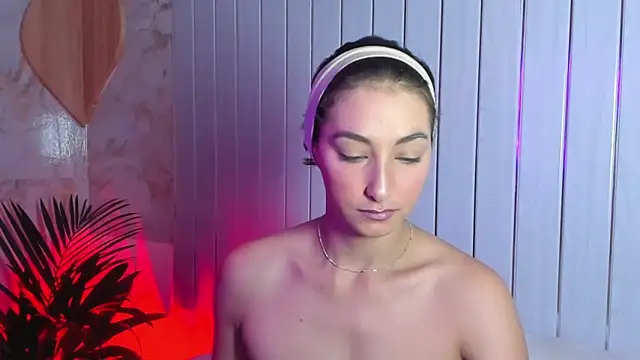 kirakay1 online show from December 16, 2025, 10:53 am