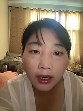 Snapshot of Nuomi6 chatting on November 18, 2025, 7:13 am Nuomi6 online show from November 18, 2025, 7:13 am