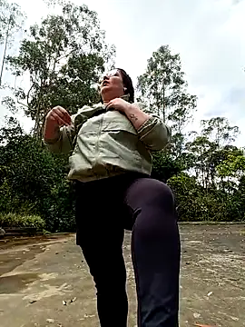 Snapshot of SaloGray8 chatting on February 9, 2026, 3:38 pm SaloGray8 online show from February 9, 2026, 3:38 pm