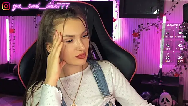 -RED HAT- online show from April 12, 2026, 6:02 pm