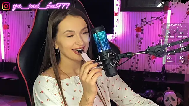 -RED HAT- online show from April 15, 2026, 7:58 pm