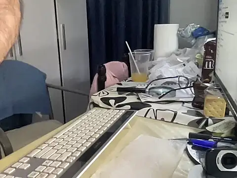 coach-karl online show from November 3, 2025, 12:06 pm