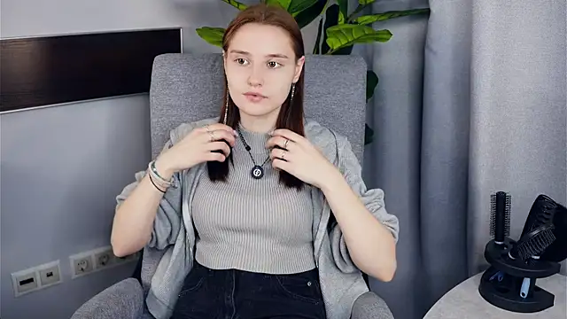 Snapshot of IsaParadiso chatting on November 16, 2025, 9:37 am IsaParadiso online show from November 16, 2025, 9:37 am