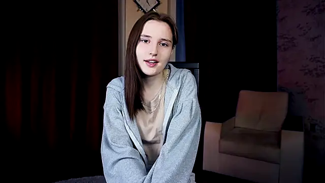 Snapshot of IsaParadiso chatting on November 21, 2025, 6:12 am IsaParadiso online show from November 21, 2025, 6:12 am