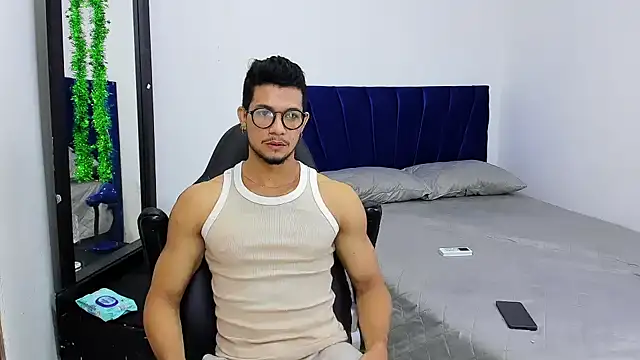 Nolan joness online show from November 21, 2025, 1:43 pm