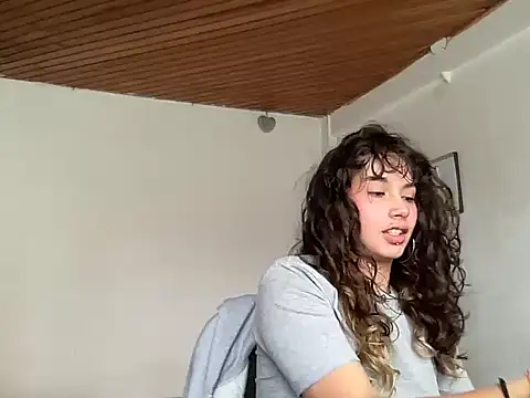 Dreana online show from February 2, 2026, 7:23 pm