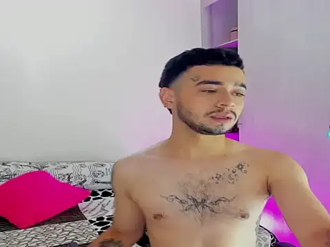 JohnE Medina online show from November 24, 2025, 11:37 pm