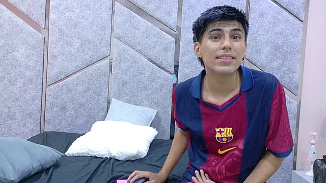 Lily y Finn online show from November 25, 2025, 3:28 am