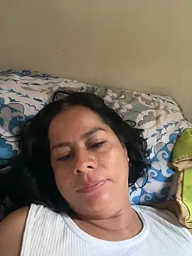 Snapshot of Aleja-198522 chatting on November 22, 2025, 1:32 pm Aleja-198522 online show from November 22, 2025, 1:32 pm