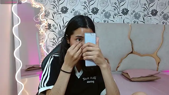 Joselyn tay online show from March 12, 2026, 2:23 pm