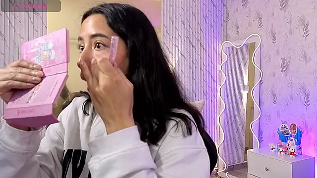 Joselyn tay online show from April 5, 2026, 12:02 pm