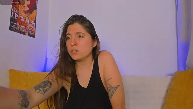 Snapshot of Ana_Torres_ chatting on May 15, 2026, 9:44 pm Ana Torres online show from May 15, 2026, 9:44 pm
