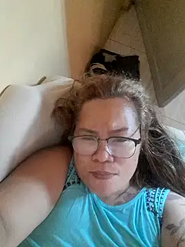 Snapshot of loriepinay46 chatting on June 19, 2026, 10:35 pm loriepinay46 online show from June 19, 2026, 10:35 pm