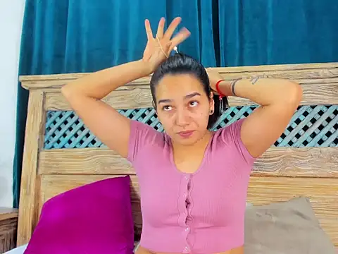 Chelsea Russell01 online show from November 21, 2025, 2:32 am