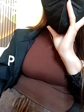 Snapshot of Niss8386 chatting on November 23, 2025, 6:57 am Niss8386 online show from November 23, 2025, 6:57 am