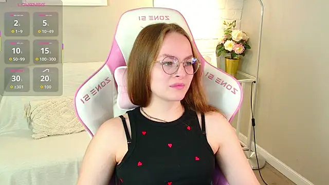 MadisonSmitt online show from November 20, 2025, 5:07 am