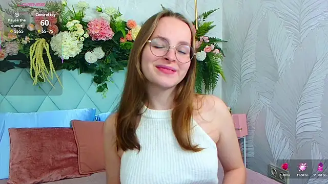 MadisonSmitt online show from November 30, 2025, 5:11 am