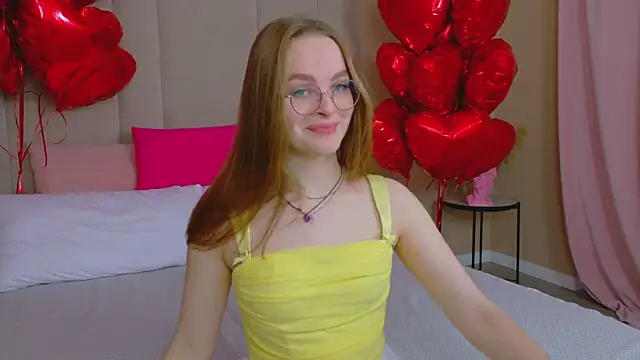 MadisonSmitt online show from February 18, 2026, 5:14 am