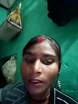 Big Lovexx online show from December 3, 2025, 5:44 pm