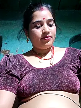 Hot kamla online show from April 26, 2026, 5:21 pm