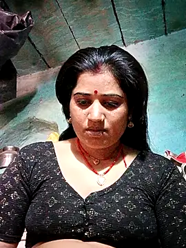 Snapshot of Hot_kamla chatting on June 1, 2026, 4:47 am Hot kamla online show from June 1, 2026, 4:47 am