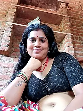 Snapshot of Hot_kamla chatting on June 9, 2026, 8:04 am Hot kamla online show from June 9, 2026, 8:04 am
