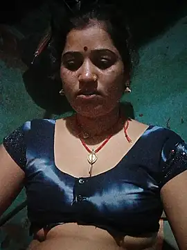 Snapshot of Hot_kamla chatting on June 10, 2026, 10:41 pm Hot kamla online show from June 10, 2026, 10:41 pm