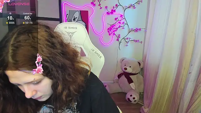 Anora Miller online show from November 23, 2025, 8:03 am