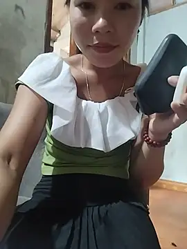 Snapshot of gugu0022 chatting on May 18, 2026, 10:59 pm gugu0022 online show from May 18, 2026, 10:59 pm