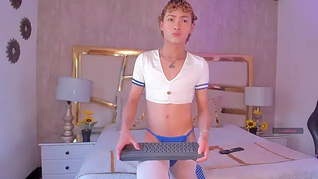 JacobRusso online show from June 19, 2026, 2:21 pm