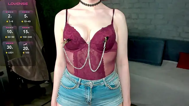 LinaPolina online show from November 28, 2025, 9:06 pm